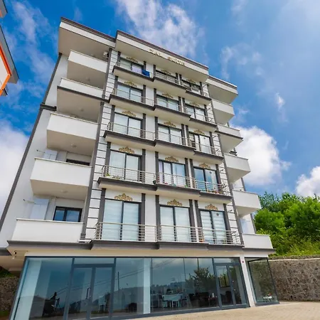 Zal Aparthotel *